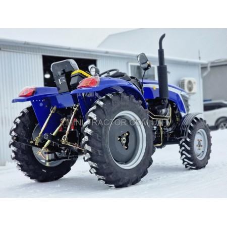 Трактор TERRA FORCE 3254HX, двигун КМ385ВТ, широкі шини, редукторні мости, зашиті крила, рівна підлога Трактор TERRA FORCE 3254HX, двигун КМ385ВТ, широкі шини, редукторні мости, зашиті крила, рівна підлога